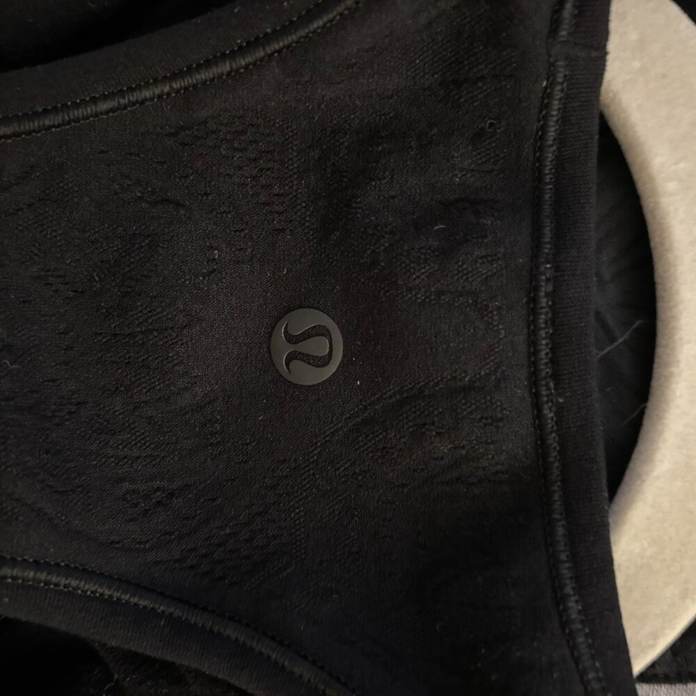 Lululemon Reveal Tank *Zen Expression Black likely size 6 - Picture 7 of 7